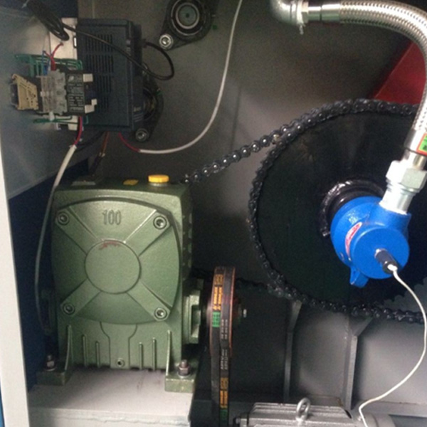 
		Y3000IIZC槽式熨平機(jī)
	(圖1)