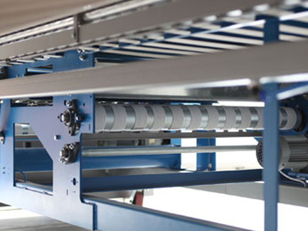 
		毛巾折疊機(jī)
	(圖8)