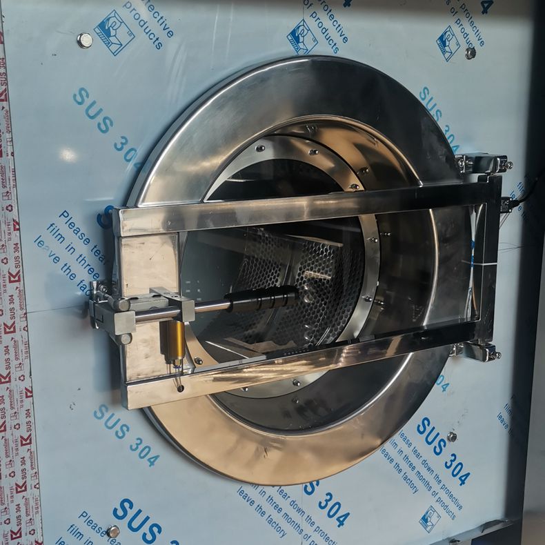 
		XGQ-100大型洗衣機(jī),讓洗衣變得更便捷
		(圖3)