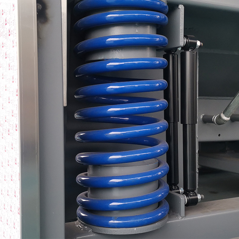 
		XGQ-100大型洗衣機(jī),讓洗衣變得更便捷
		(圖7)