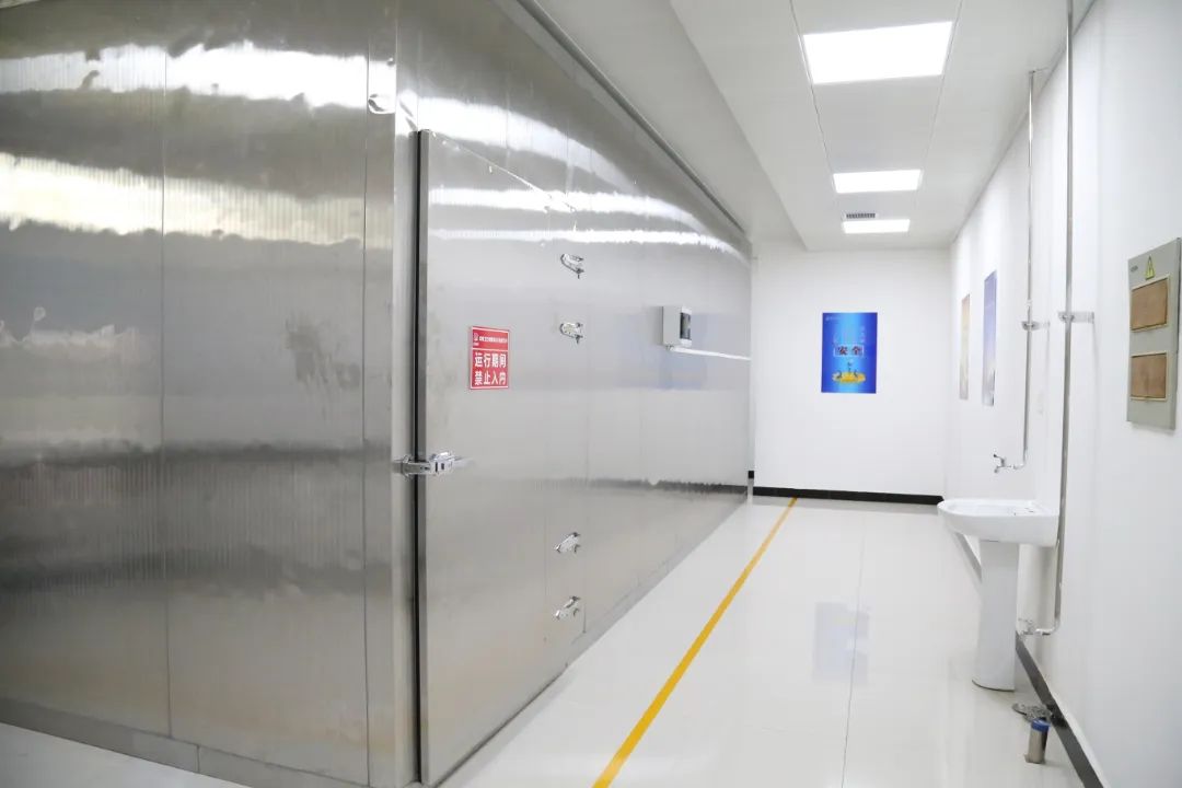 
		100公斤大型全自動(dòng)洗脫機(jī)為中核北方洗衣護(hù)航
		(圖3)