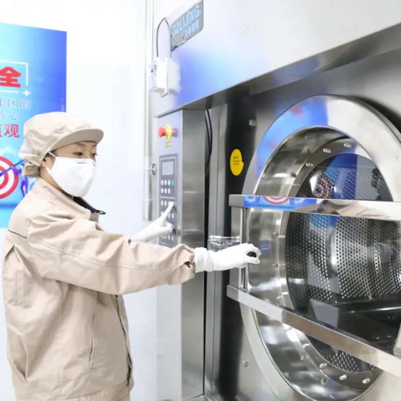 
		100公斤大型全自動洗脫機為中核北方洗衣護航
		